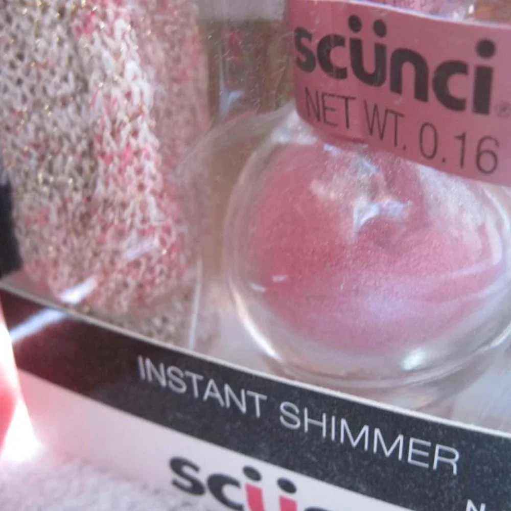 Scunci Instant Hair Shimmer Sparkling Glimmer Glitter Pink Silver Gold Ribbon